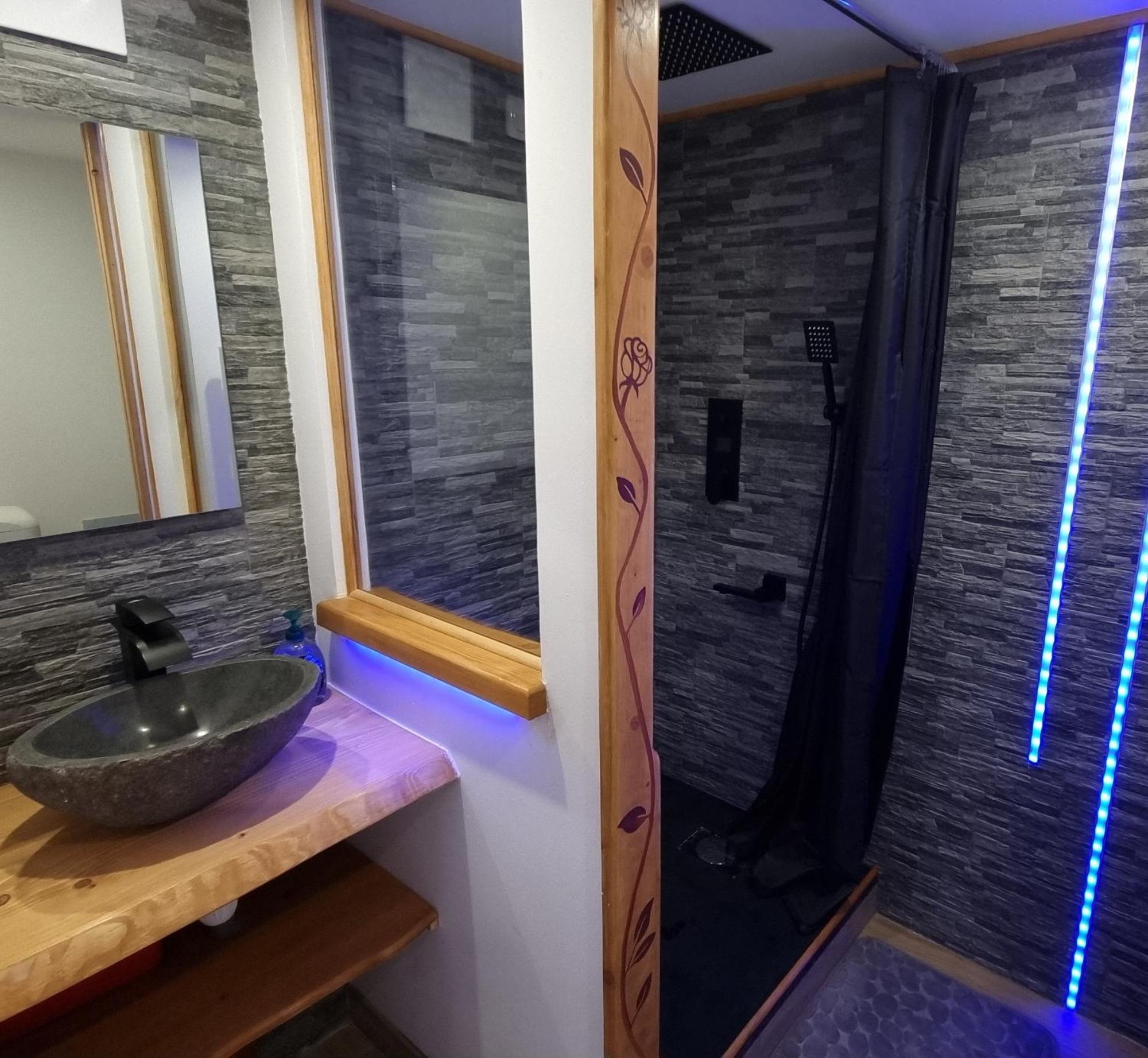 Appartement Romantique Climatise Belorizon - 30 Min De La Mer Pignans Екстериор снимка